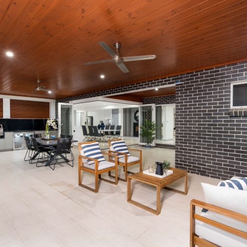 8e73dff847c56382ac9fbaba30cab92832ad8f27